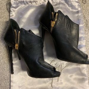 GIUSEPPE ZANOTTI BLACK LEATHER BOOTIES SIZE 40